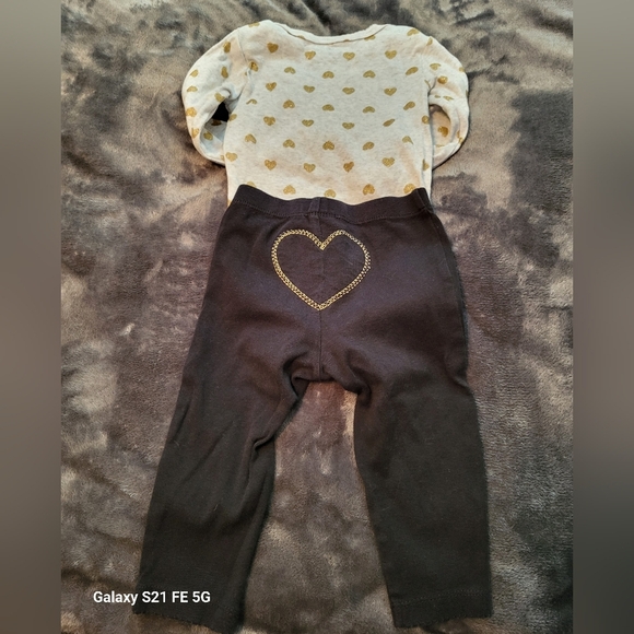 🩷 3/$15 Girls (12M) Carter's 4-piece Bundle, Onesie, Pants & 2-piece Hat Set - Picture 2 of 7